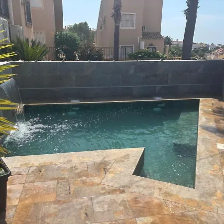 House With A Private Pool Villacosta